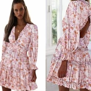 Chic Pink/Wht  Floral Long Sleeve Dress with Back cut out. NWOT Size LARGE